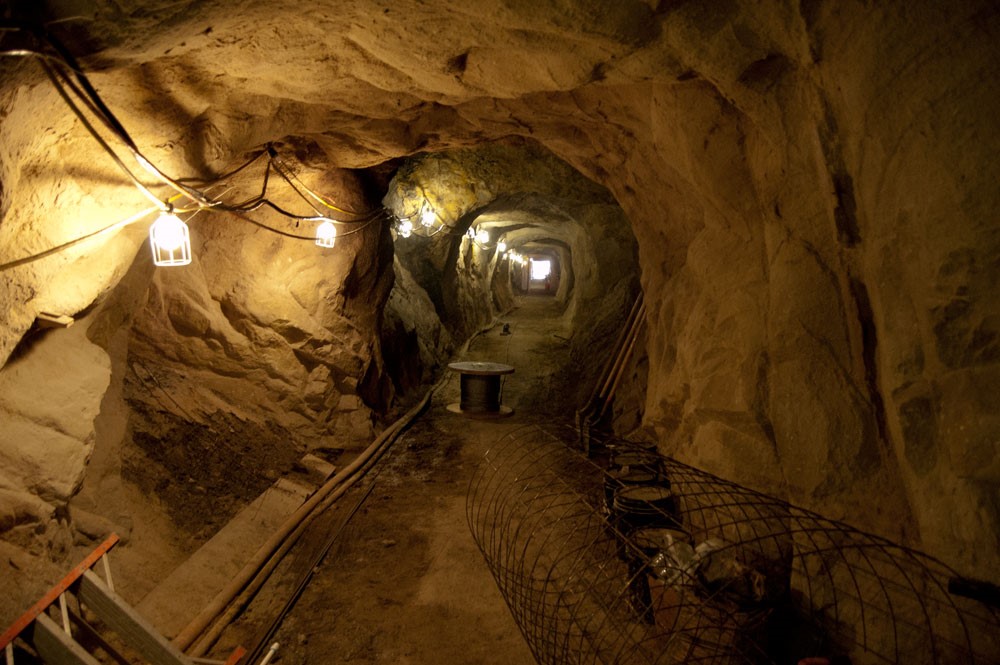 Black Diamond Mine Stairs - NV5