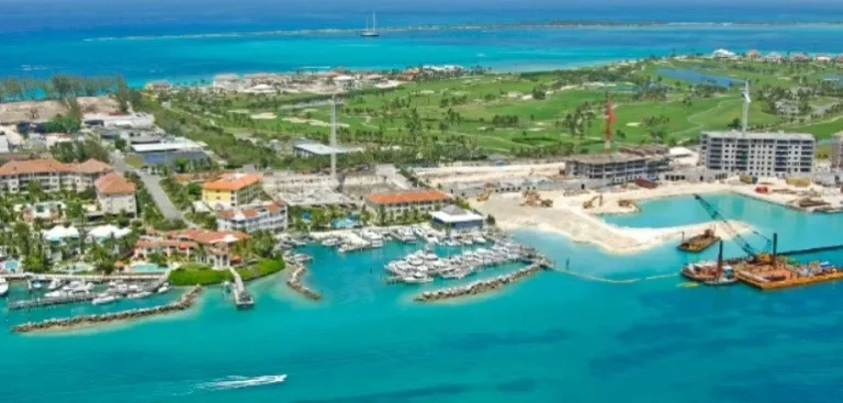 Paradise Yacht Club, Nassau, Bahamas